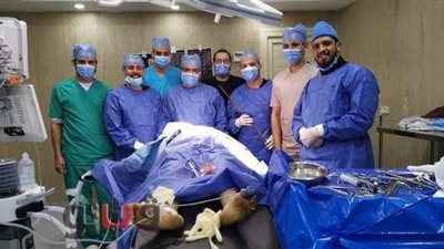 طوله متر ونصف.. استخراج «سيخ حديد» من رقبة سيدة بمستشفى بني سويف | صور