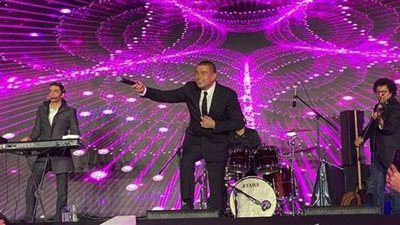 في العاصمة الإدارية.. نجوم الفن والرياضة ومطورون عقاريون يشاركون حفل عمرو دياب | صور