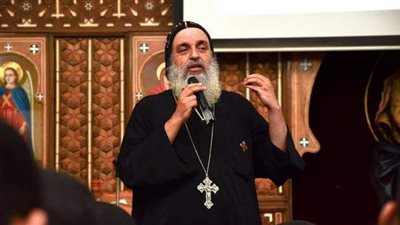 الأنبا مقار يترأس صلوات سيامة كاهنين للخدمة بالعاشر من رمضان