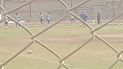 خالد عيد يعالج أخطاء لاعبي غزل المحلة بمعسكر القاهرة | صور