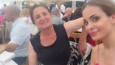 دومينيك حوراني تهنئ والدتها بعيد الأم: محظوظة بوجودها في حياتي