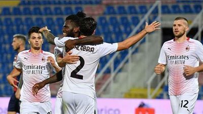 ميلان يحقق فوزا مثيرا على فيورنتينا 2/3 في الدوري الإيطالي