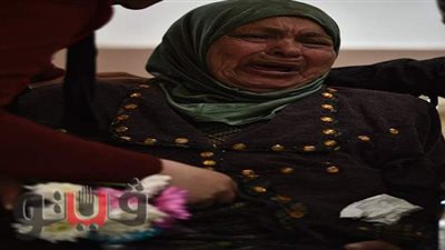 بـ500 وردة.. شباب ينشرون البهجة في دار المسنين احتفالا بعيد الأم | صور