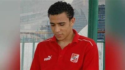 الأهلي يبحث اليوم وضع صور شهداء النادي ومحمد عبد الوهاب على ملعب التتش