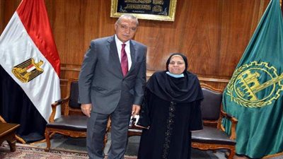 محافظ القليوبية يستقبل الأم المثالية الحاصلة على المركز الثالث بالجمهورية