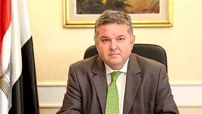 وزير قطاع الأعمال العام يعيد تشكيل مجلس إدارة 