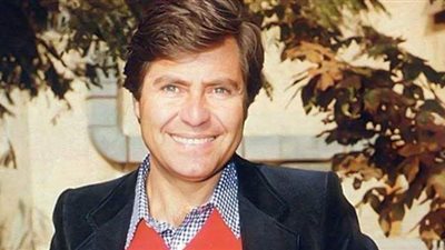 في ذكرى ميلاد الواد التقيل.. حسين فهمى يعترف: متعتى اللعب مع الكبار