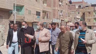 نائب محافظ الجيزة يتفقد مشروع تبطين ترعة الكوم الأحمر ورصف الطريق
