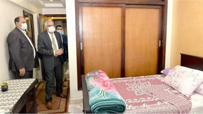 رئيس جامعة المنصورة يفتتح المرحلة الثالثة لتطوير مركز دار الضيافة