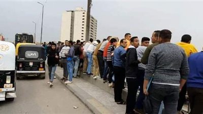 تعطل حركة المرور غرب الإسكندرية بسبب محمد رمضان | صور