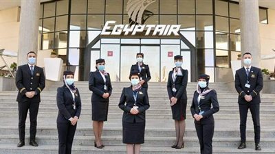 مصر للطيران تعلن الزي الجديد لأطقم الضيافة الجوية