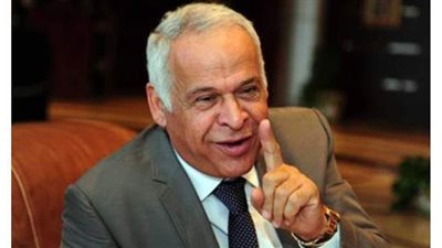 فرج عامر يكشف حقيقة انتقال حسام حسن إلى الأهلي