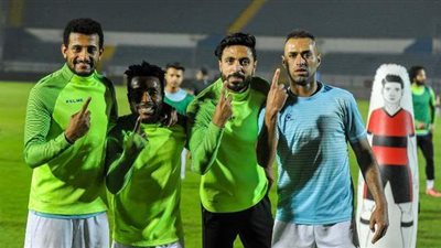 ميدو جابر حارس مرمى بسيراميكا.. والفريق يخوض مرانه الأول في السويس | صور