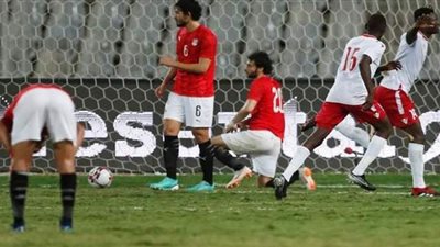 مصر ضد كينيا.. من يقود الجبهة اليسرى في غياب أحمد فتوح