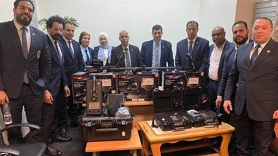 ضبط 7 أجهزة تنقيب عن الذهب بحوزة راكب قادم من الإمارات بمطار القاهرة