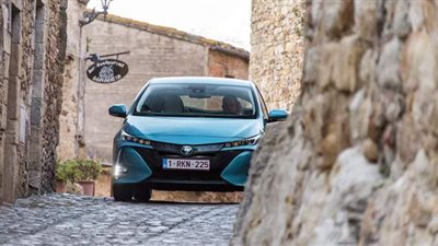 تويوتا تحذر من التضييق على سيارات الاحتراق الداخلي