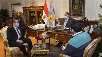 محافظ أسيوط: جار العمل بـ47 مكتب بريد.. وانتهاء تطوير 73 أخرى