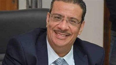 رئيس جامعة القناة يعلن تصحيح ٤٤ مقررا دراسيا إلكترونيا