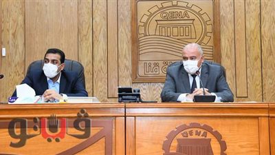 محافظ قنا يتابع معدلات إنجاز أعمال ترفيق منطقتي كلاحين قفط وهو