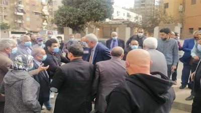 سامح عاشور يشارك في عزاء نقيب المحامين الأسبق