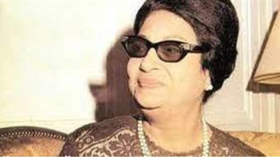 فتحى غانم يهاجم أم كلثوم بسبب صوتها الفلاحي.. وكوكب الشرق تلقنه درسا في القيم الدينية