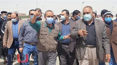 محافظ الإسماعيلية يتفقد مشروع تطوير طريق الإسماعيلية-السويس| صور