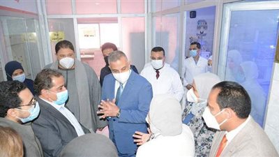 محافظ سوهاج يتابع أعمال المبادرة الرئاسية لتطوير الريف المصري بالمنشأة