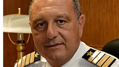 تكليف الطيار عمرو أبو العينين بتسيير أعمال مجلس إدارة شركة مصر للطيران