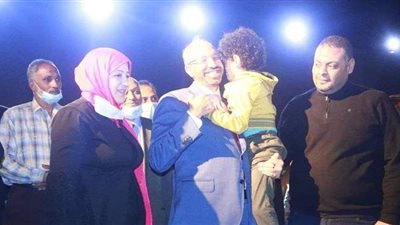 النائب حسام المندوه يطالب التضامن بدعم طفل يعيش بلا أنف أو عينين