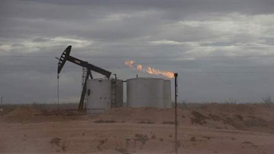 رغم اضطراب الملاحة في قناة السويس.. هبوط أسعار النفط عالميا