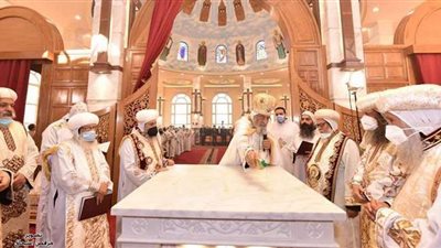 البابا تواضروس يدشن ٣ مذابح في دير ماربقطر بالخطاطبة