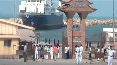إعادة فتح ميناء العريش البحري بعد تحسن الأحوال الجوية