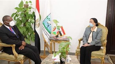 وزيرة البيئة تبحث مع نظيرها البوروندى التعاون المشترك