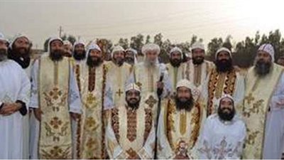 سيامة 3 رهبان في درجة القسيسية بدير مارجرجس الخطاطبة