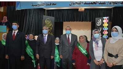 بالأسماء .. محافظ القليوبية يكرم الأمهات المثاليات بمناسبة عيد الأم