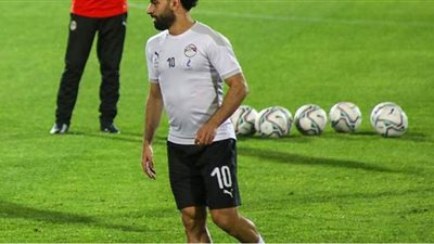 محمد صلاح يعود لقيادة المنتخب أمام كينيا بعد غياب 20 شهرا