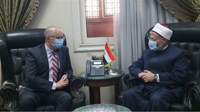 مفتي الجمهورية يبحث التعاون مع السفير الكندي