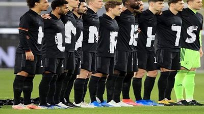 صفعة جديدة.. منتخب ألمانيا يتشح بالسواد وينضم لنظيره النرويجي احتجاجا على قطر‎ | صور