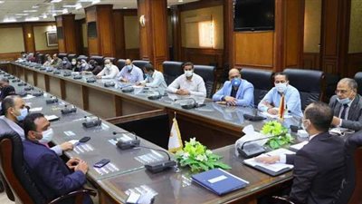 سوهاج تستقبل شكاوى ومقترحات المواطنين حول مشروع تطوير الريف