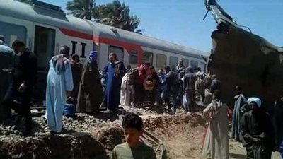 مصدر: إصابة 3 رجال شرطة في حادث قطاري سوهاج