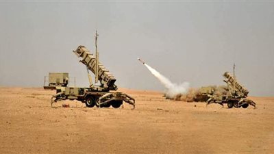 لحظة تدمير الدفاعات السعودية لطائرات مسيرة اقتحمت سماء المملكة | فيديو