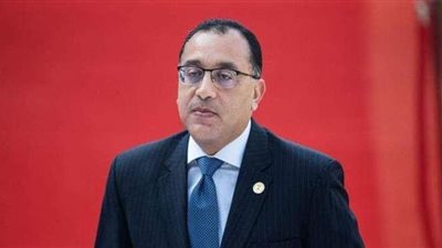 رئيس الوزراء يكشف آخر تطورات حادث قطاري سوهاج بعد قليل