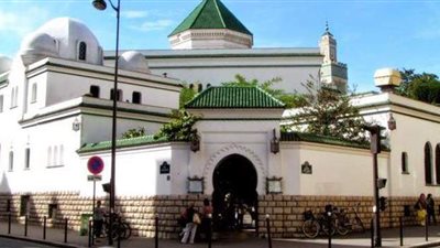 مسجد باريس يرد على دعوات حكومية بتزكية زواج المثليين