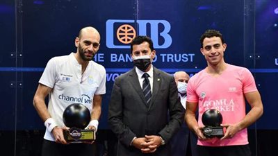 وزير الرياضة يتوج اللاعب مروان الشوربجي بلقب بلاك بول للإسكواش