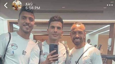 تعليق ناري من مدير تعاقدات الأهلي السابق بعد نشر زيزو صورته مع أفشة