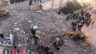 تشكيل لجنة هندسية لمعاينة عقار جسر السويس المنهار