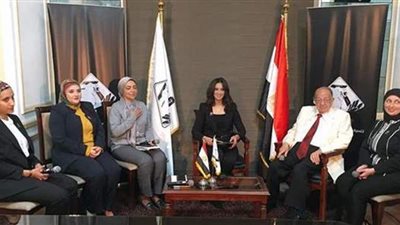 صالون تنسيقية شباب الأحزاب: المرأة ركيزة أساسية للحفاظ على الهوية المصرية