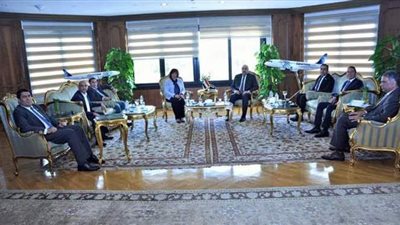 وزير الطيران يلتقي رئيسي لجنتي السياحة والطيران والرياضة بمجلس النواب