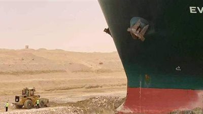 رئيس الوزراء: نسابق الزمن لإعادة الحركة إلى قناة السويس