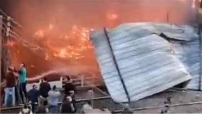 لقطات جديدة لحريق محال بجوار محطة قطار الزقازيق | فيديو وصور